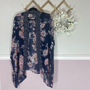 Jessica Simpson Maternity Kimono Blouse